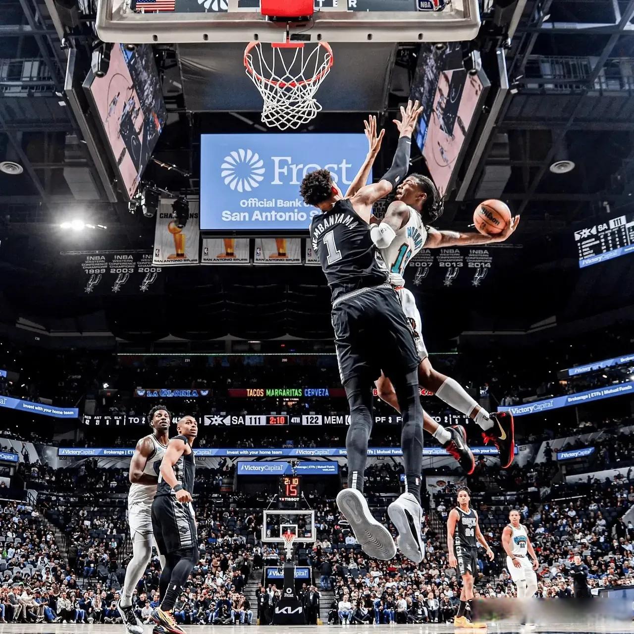 今年会-巴黎圣日耳曼vs图卢兹首发